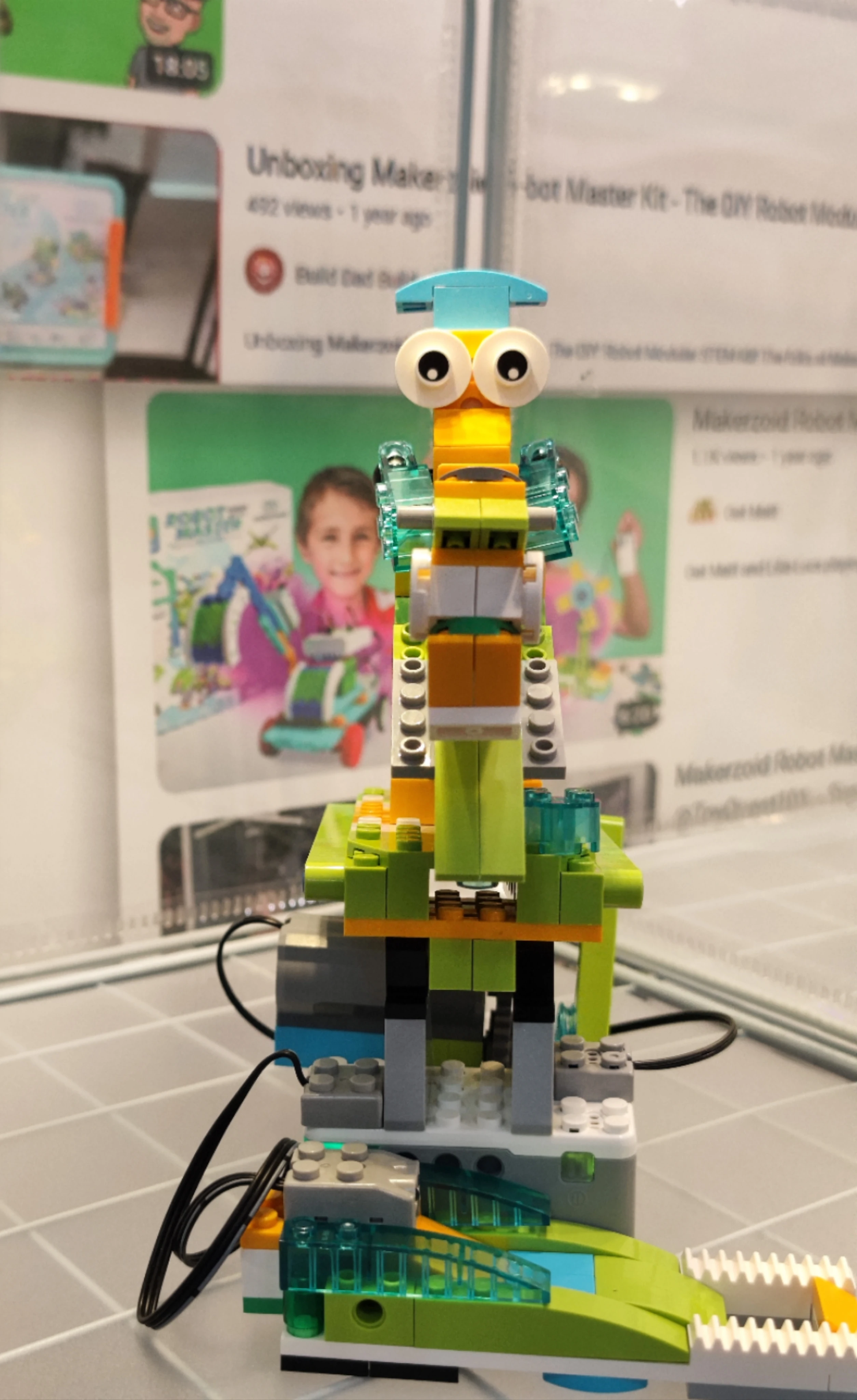 Makerzoid Premium STEM Coding Toy Robotics Kit for Kids 6+