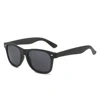 Cornice nera brillante