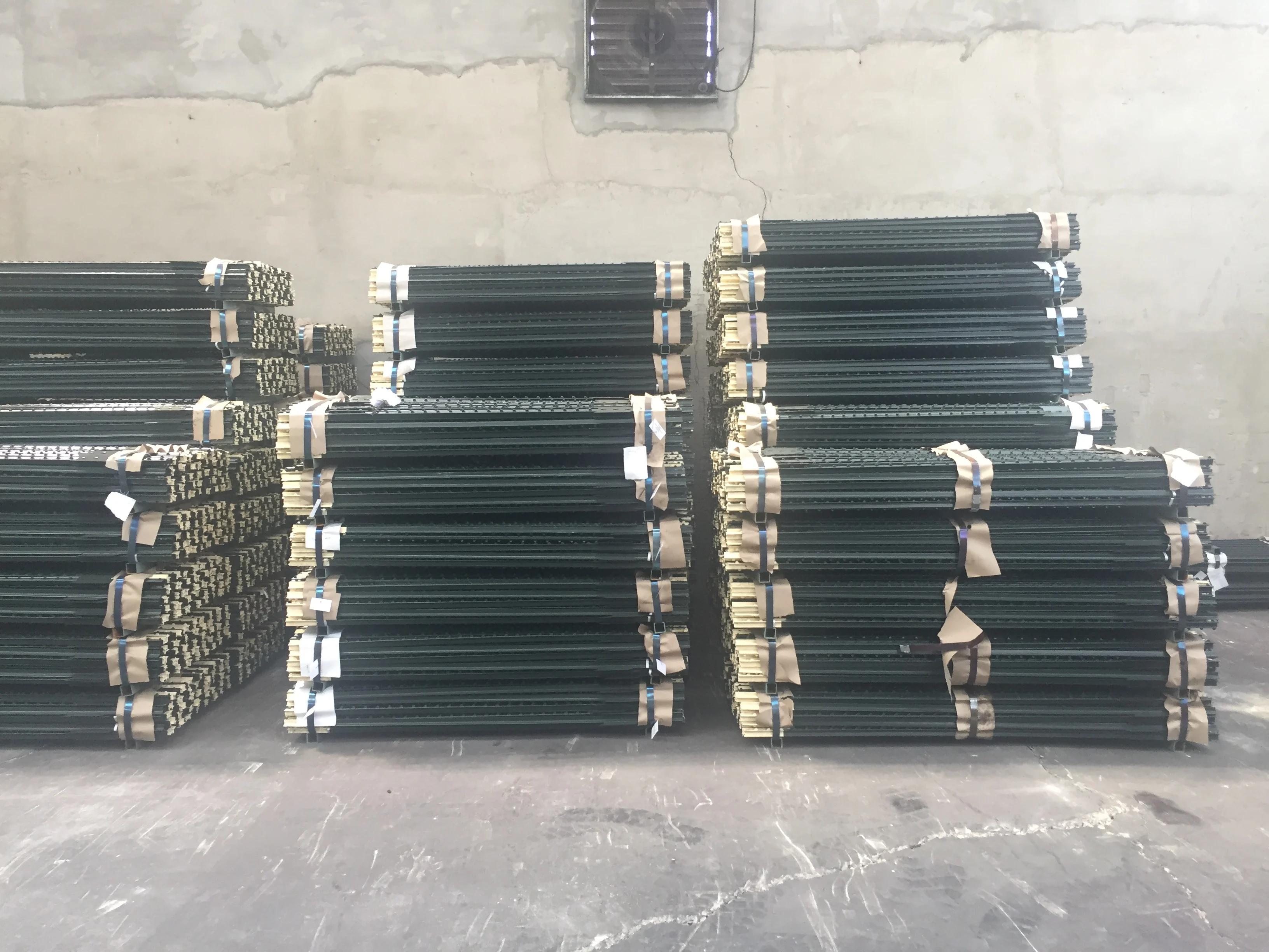 Green Painted Studded Fence T Post American Steel Studded T Post