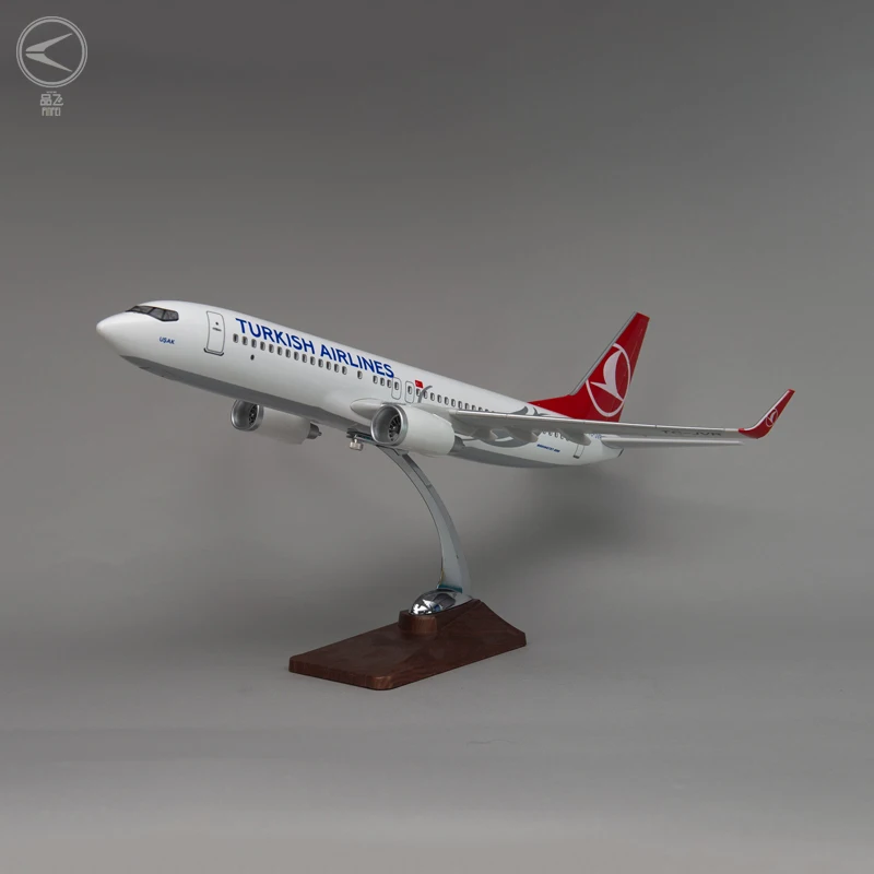 Business Gifts - Premium Quality Airplane Model Boeing 737-800
