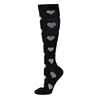 Coeur blanc avec fond noir