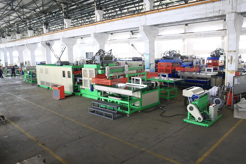 
 Автоматическая вакуумная формовочная машина для пластиковых пластин из пенополистирола и контейнеров  