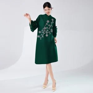 High Quality Pleated Fashionable Women's Retro Dress With Elastic Stretch Design and Cuff Pattern Midi Plus Size Loose Dress