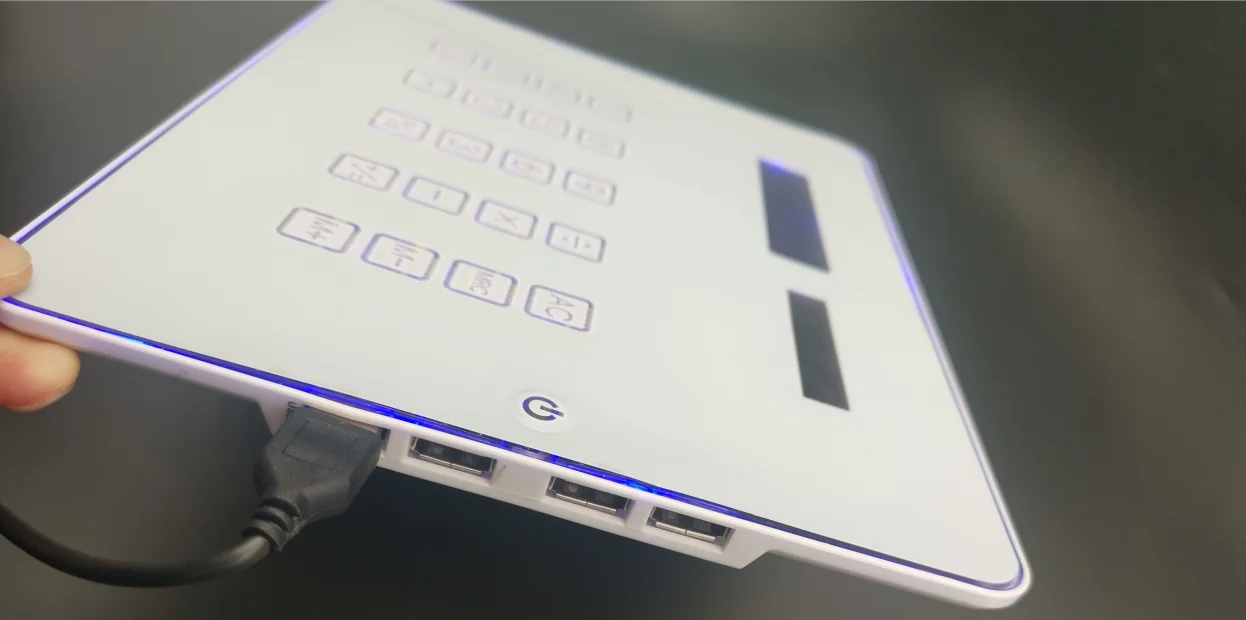 4 in 1 Multiple Calculator 12 Digit Touch Operate Panel Solar and Battery Powered Night Light Mouse Pad 4 Port Hub