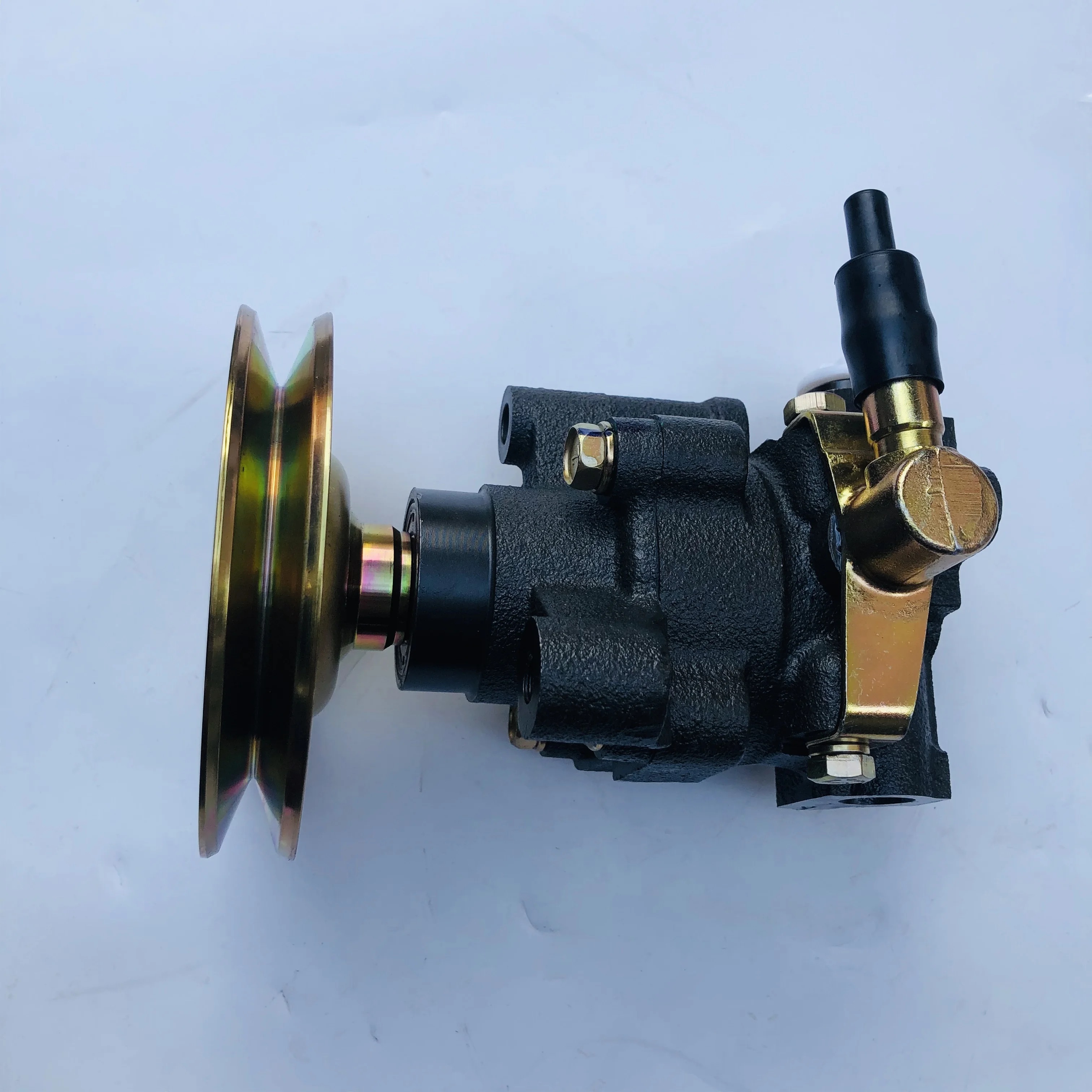 Brand New Power Steering Pump For Toyota Hilux LN105, LN107, LN130 (1988-1997)