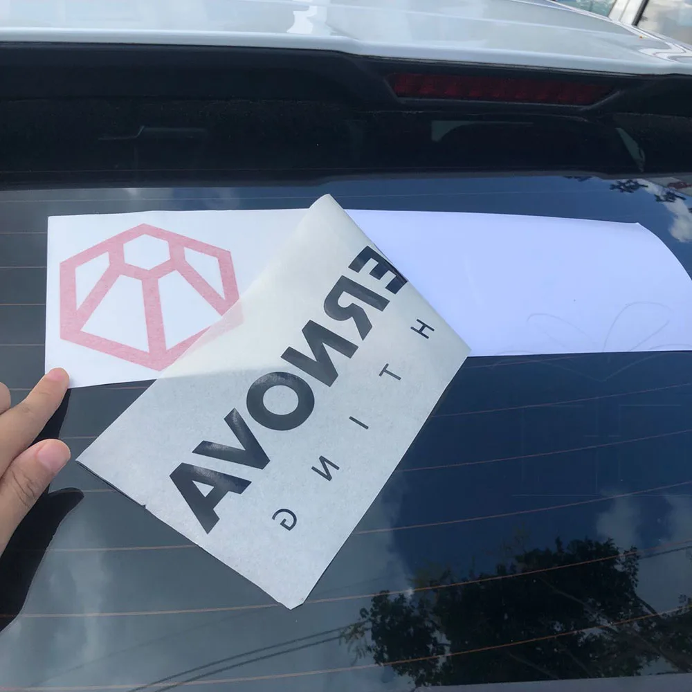 Виниловая наклейка разных цветов для использования на открытом воздухе