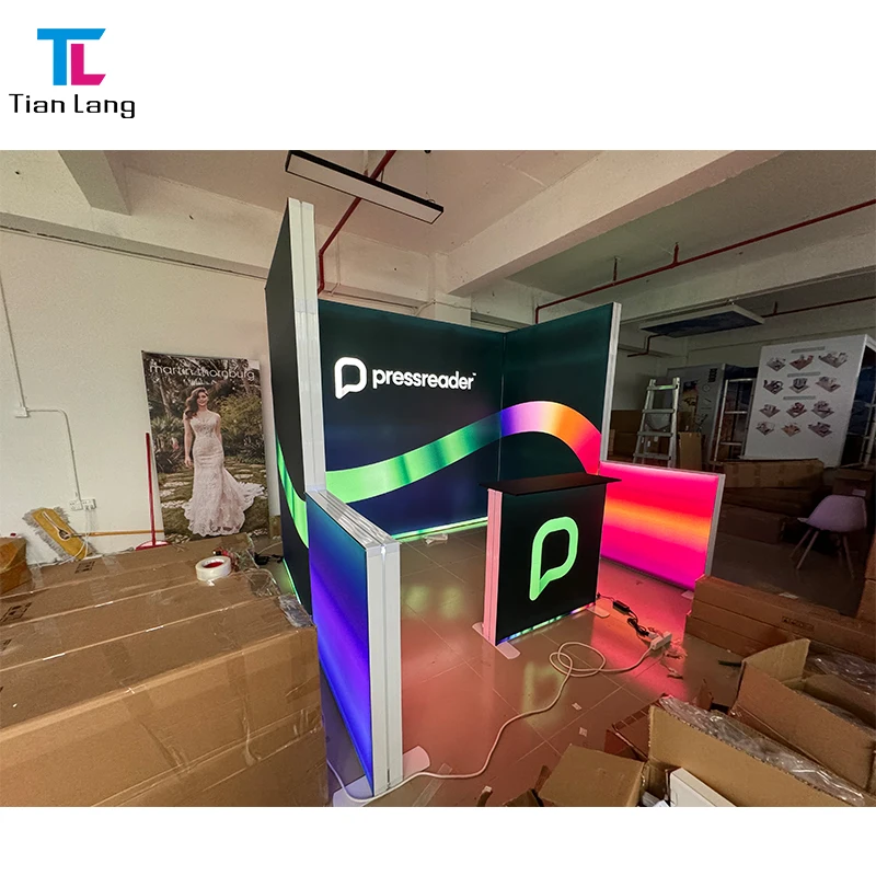 Hochwertiger maßgeschneiderter modularer Entwurf, einfache Aufbau portable Aluminiumrahmen SEG-Stoff LED-Rücklichtanzeige 10x10 Messestand