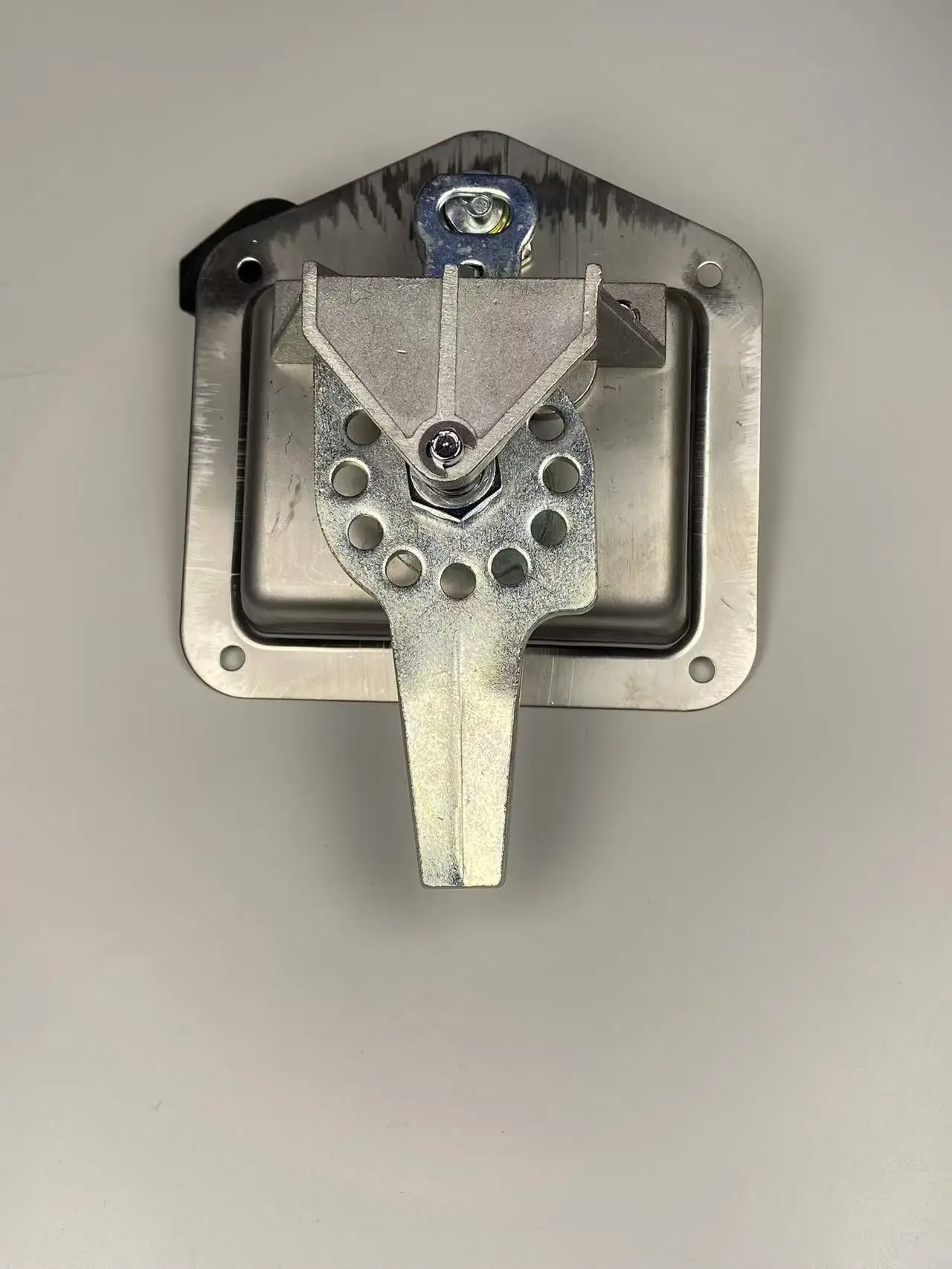 Standard Zinc T-Compression Handle Toolbox Paddle Latch Locks Stainless Steel with Galvanized Finish