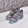 4kaws gris