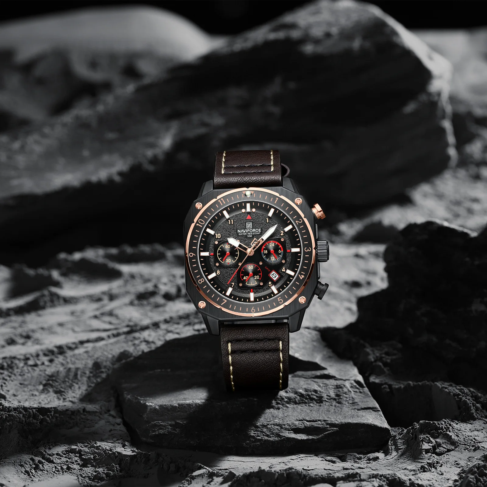 NAVIFORCE Brand High Quality Men Watch Leather Strap Waterproof Male Quartz Wrist watch Sport Clock Relogio Masculino 8057