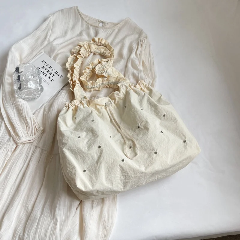 Fresh Artistic Medium Canvas Tote Bag Women Summer 2026 New Model Simple Korean Pleated Casual Shoulder Bag Embroidery Chains