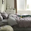 Gris violet élégant