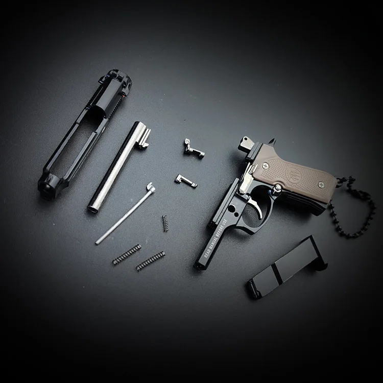Metal Mold Mini Keychain Gun BERETTA 92f 1/3 Model Toy Metal Mini Gun Keychain Gift Pendant