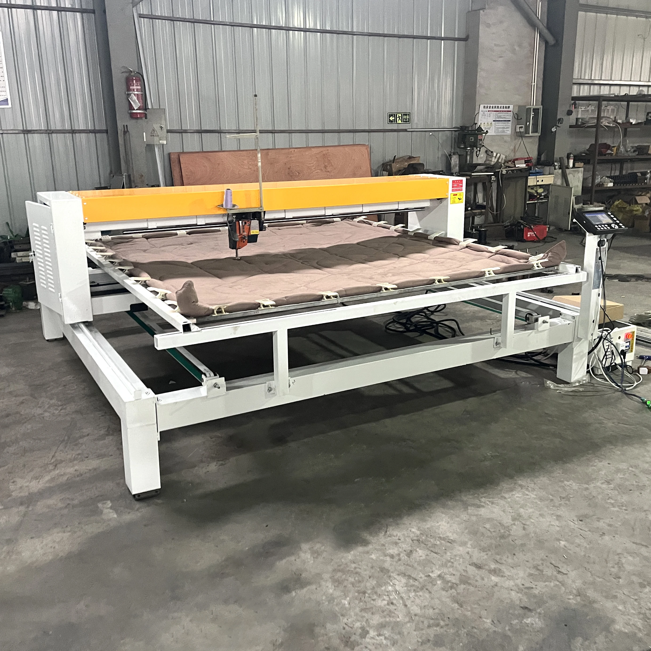 Computerized Quilting Machine Industrial Quilt Sewing CNC Single Needle Mattress Fabric Carpet Bedcover Embroidery Machine