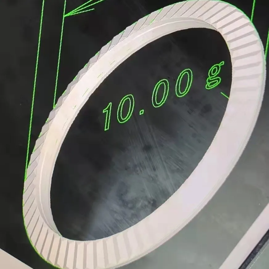 Изготовленный На Заказ часы производитель прицепов и запасных частей и гравировкой золотом 18 карат, ободок вставки с настоящими бриллиантами для часов