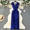 Azul oscuro