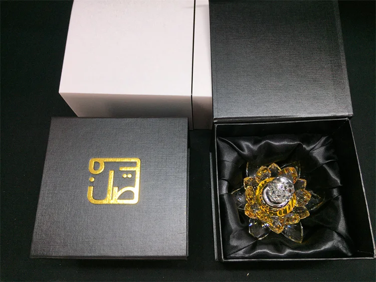 2025 New Crystal Crafts Square Lotus Flower Perfume Bottle Luxury Feng Shui Traditional Style for Car Decoration