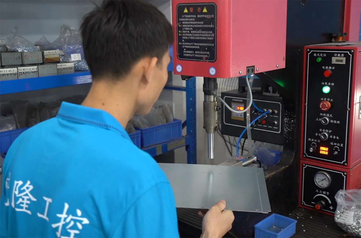 2U 12-Disc Rackmount Expandable Backplane Hot Swap Storage Server Case