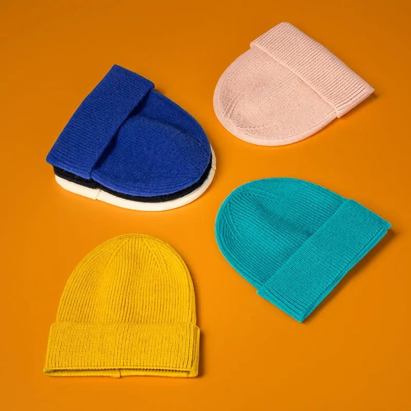 Зимняя трикотажная шапка