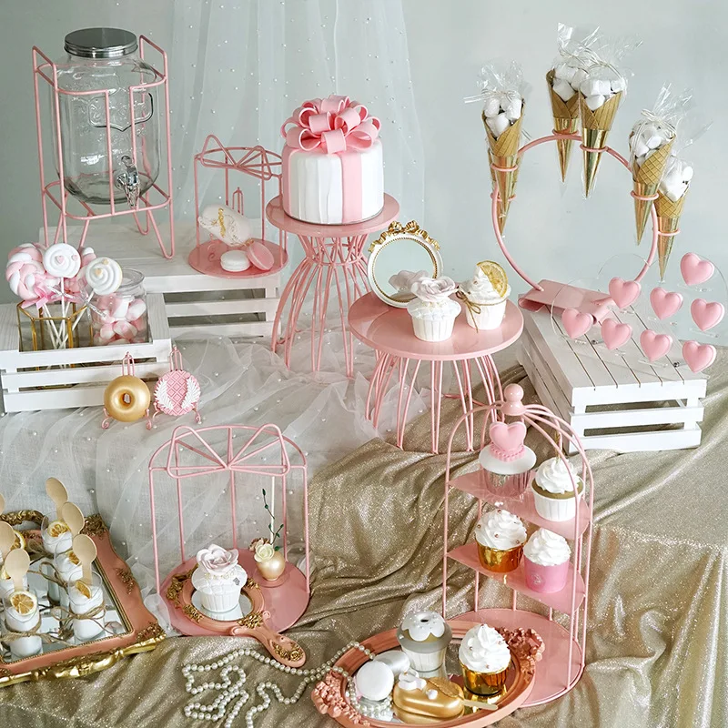 Top 15 Birthday Table Ideas | Birthday Table Decorations
