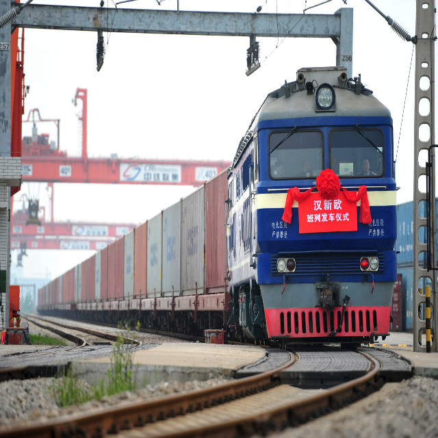 DDP от двери до дешевый поезд из Китая в