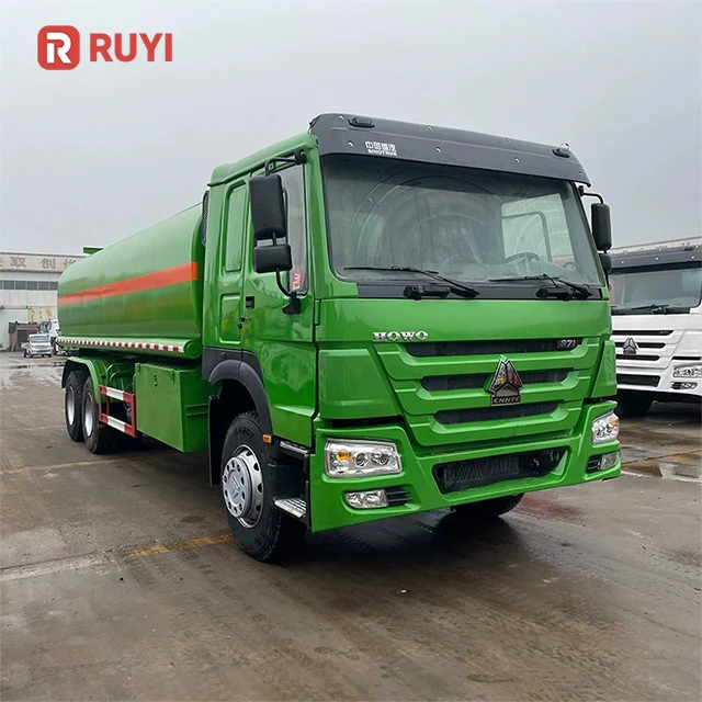 Single Axle Light Truck Euro3 HOWO Export Tanker Gasoline diesel Kerosene Refueling Tanker Vessel for Charter