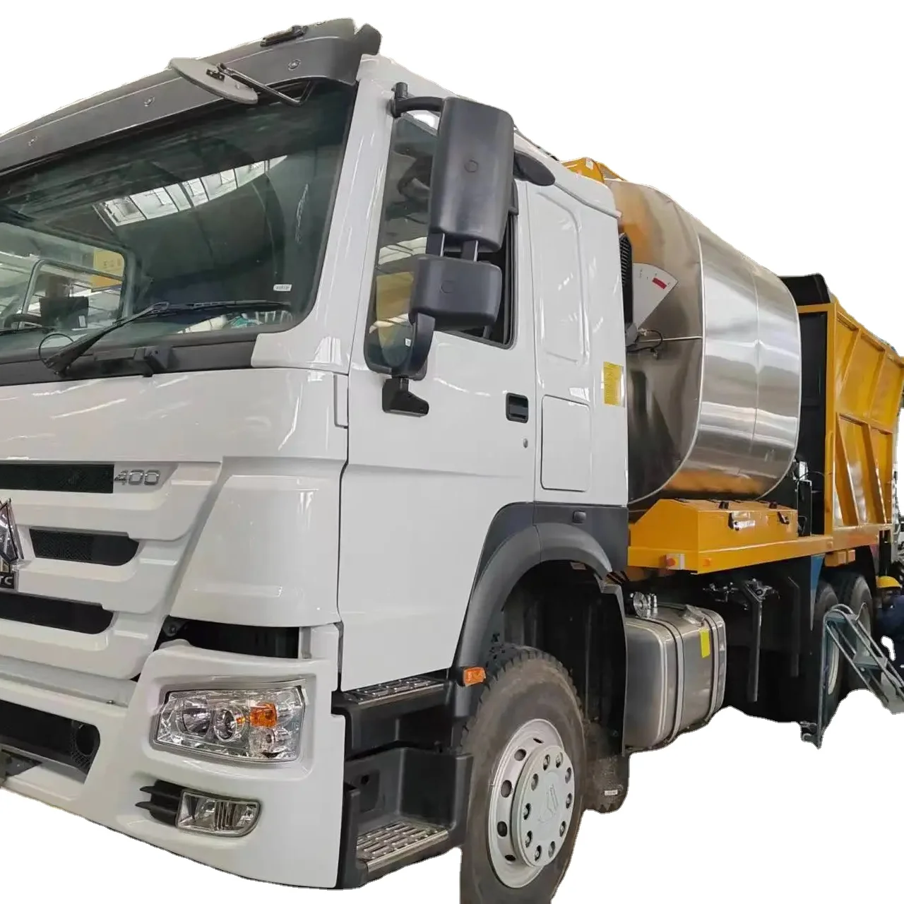 SINOTRUK HOWO SINOTRUCK Howo 8cbm Cargo Truck HOWO Asphalt Chip Synchronous Sealer Asphalt Sealing Truck