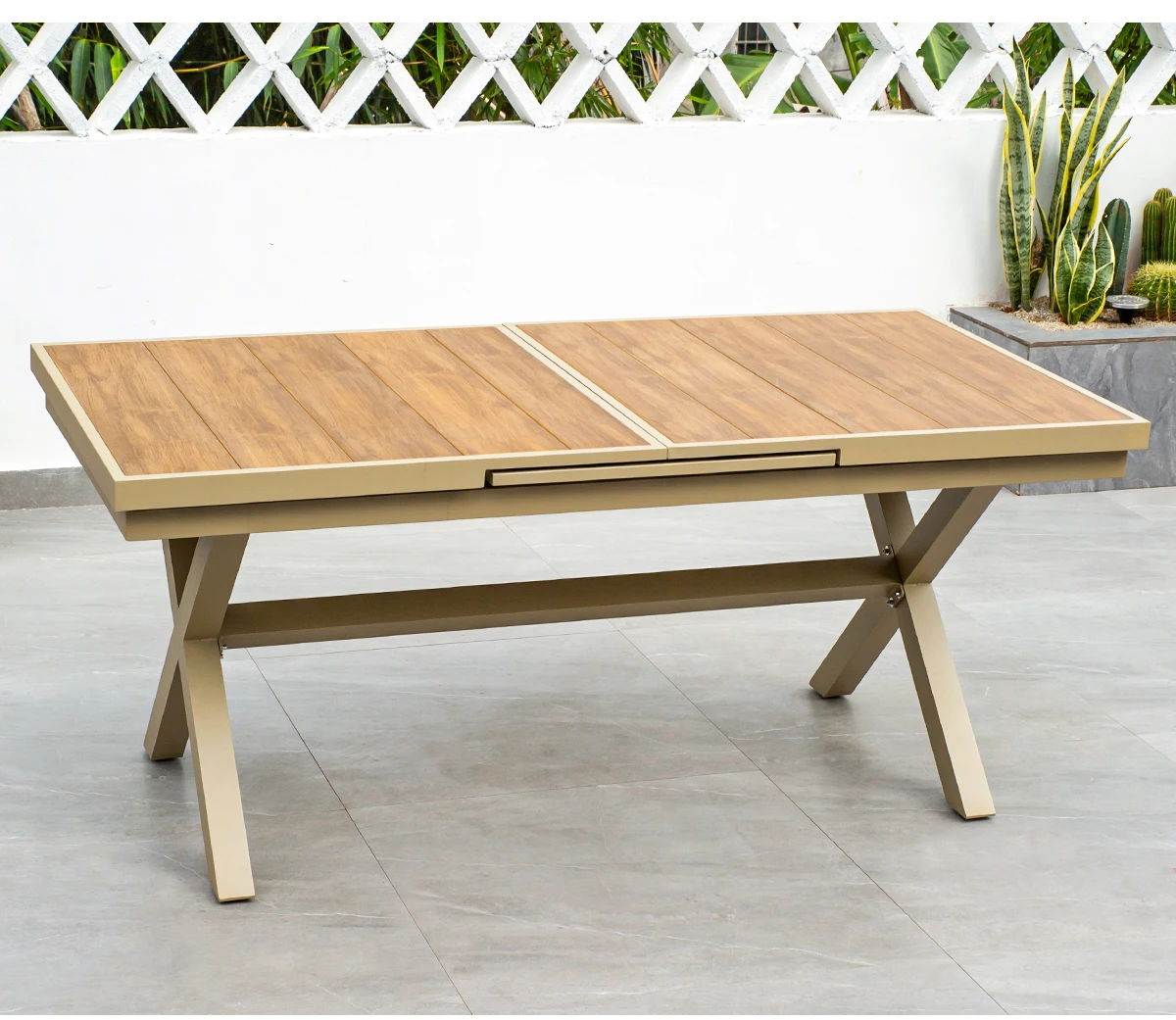 New Design Outdoor Extendable Dining Table Teak Luxury Plastic Wood