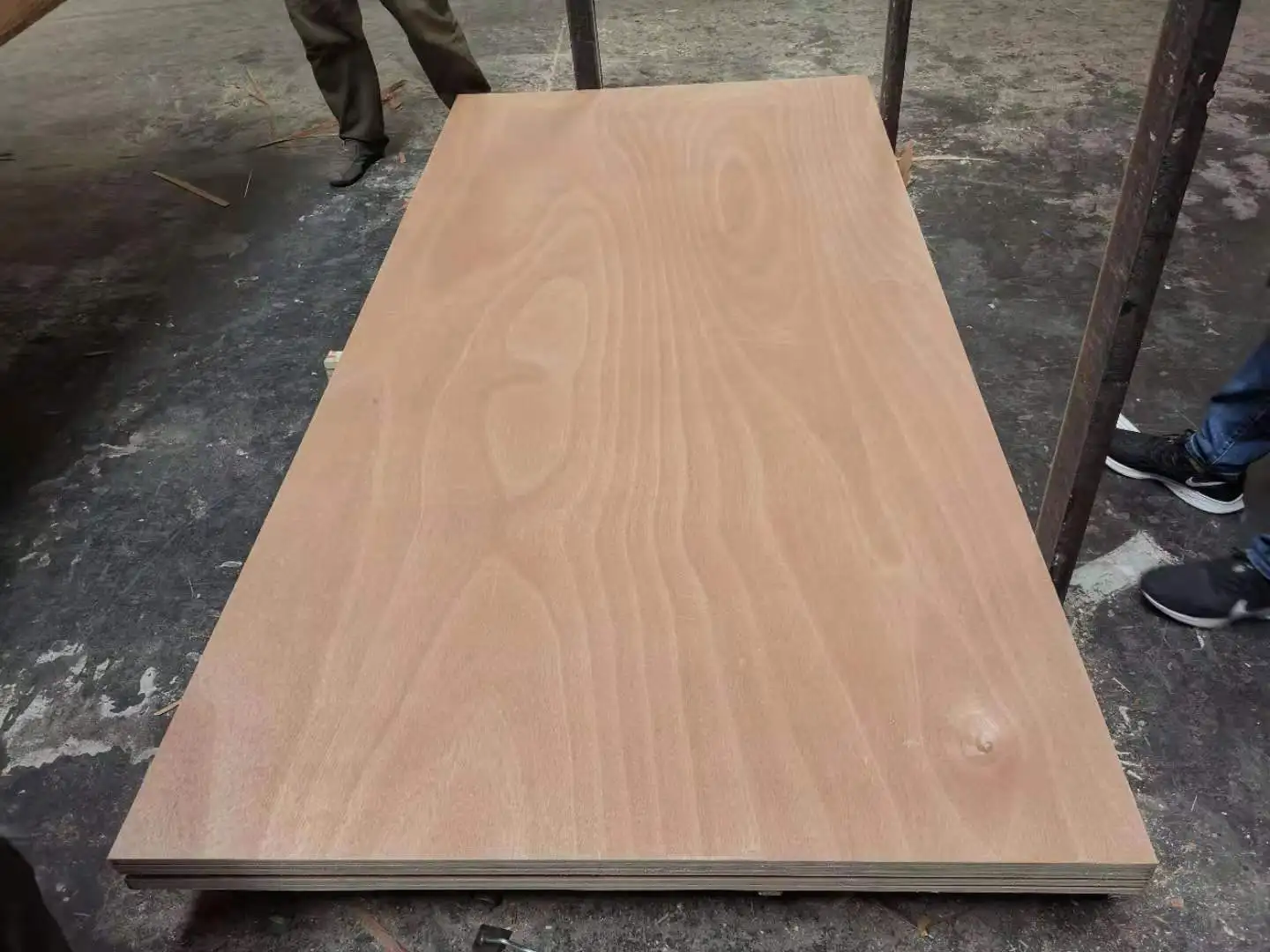Madera contrachapada de madera dura - B/BB Láminas de madera dura WBP de  grado superior