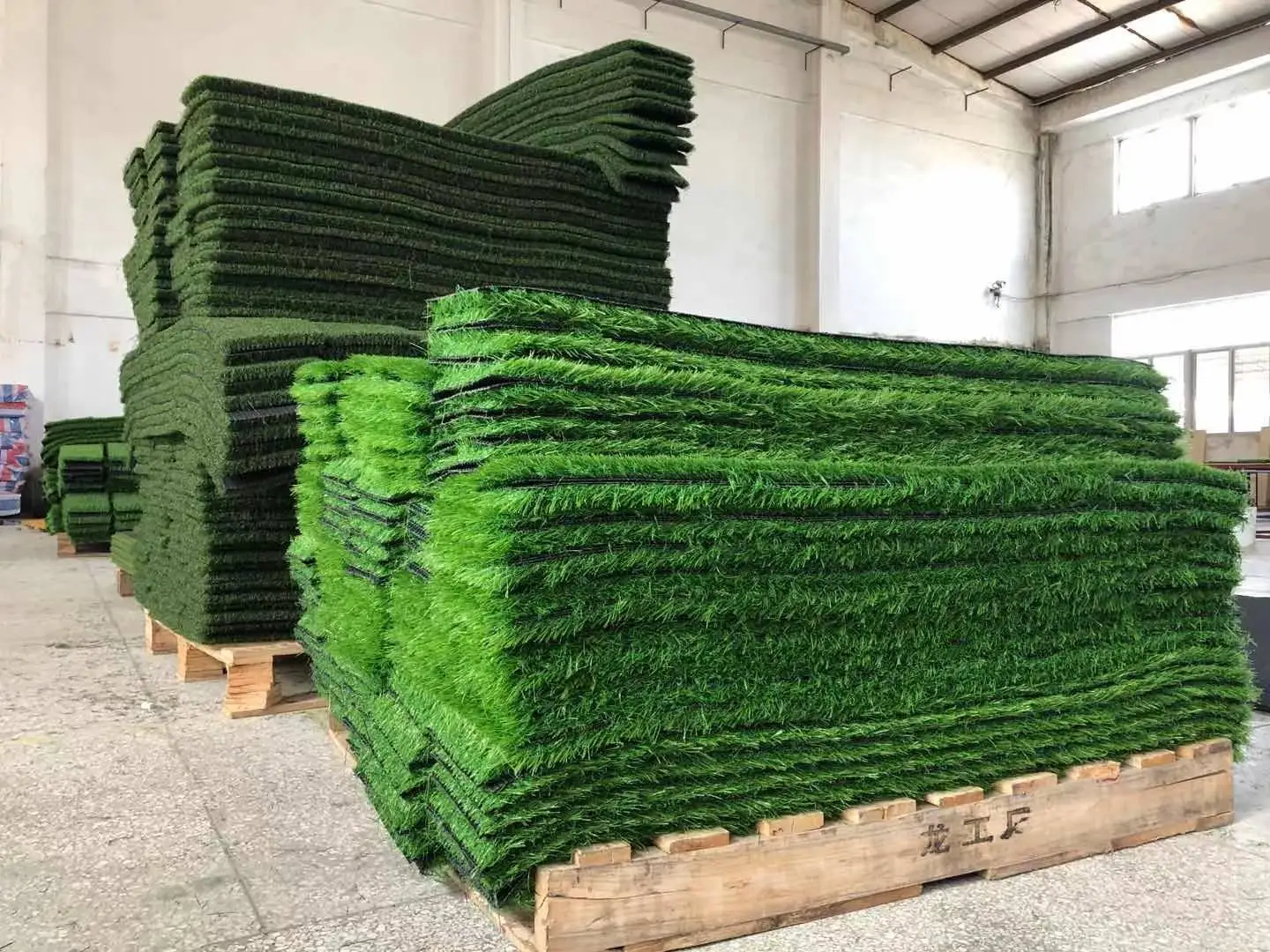 Factory OEM Portable Golf Putting Green Golf Mat Putting Anti-Water Rubber Mat for Mini Golf Course Use