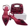 2 D.red shoes and bag