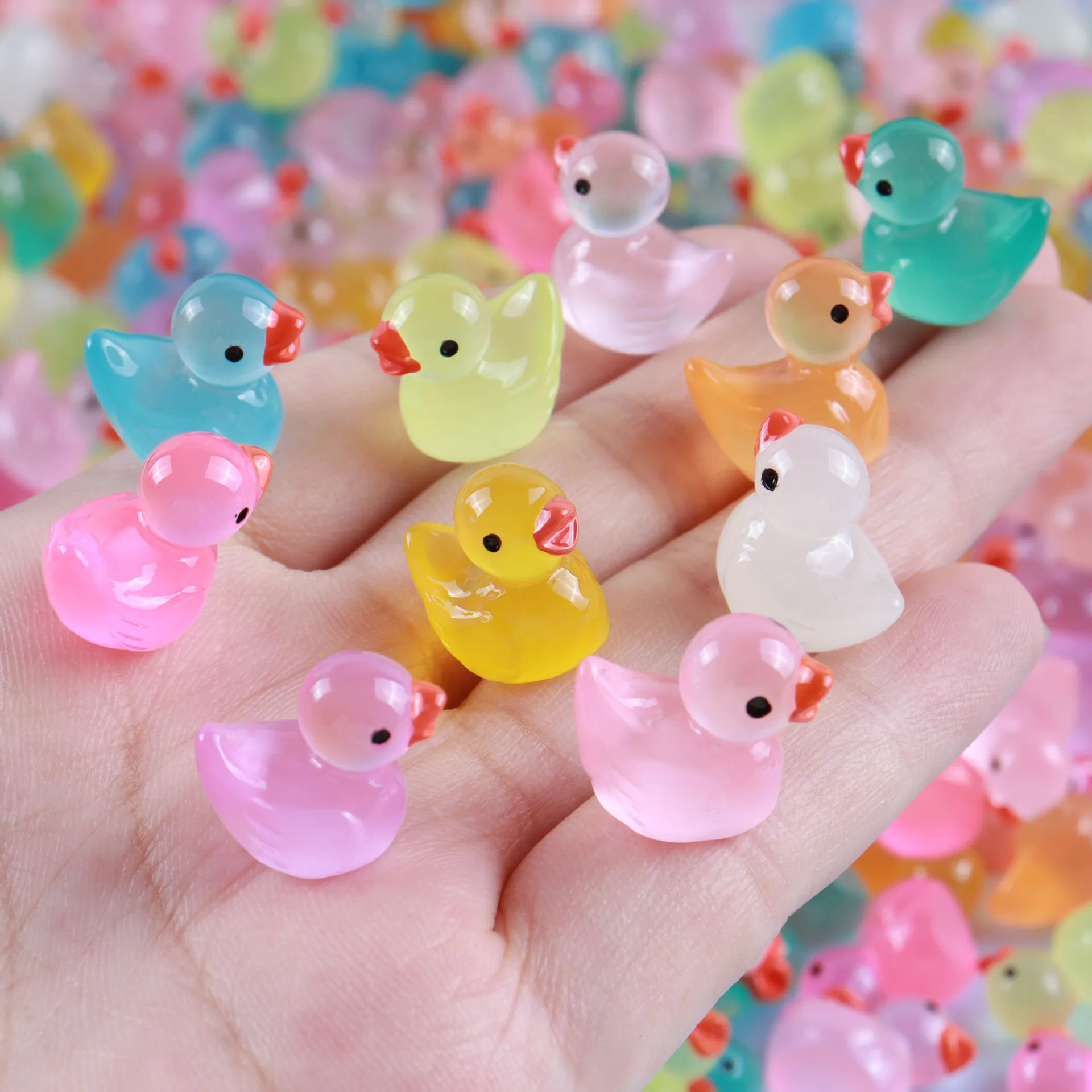 High Quality Luminous Colorful Glow in Dark Duck Miniature Figurine Resin Crafts Night Light Mini Duck Garden Decoration