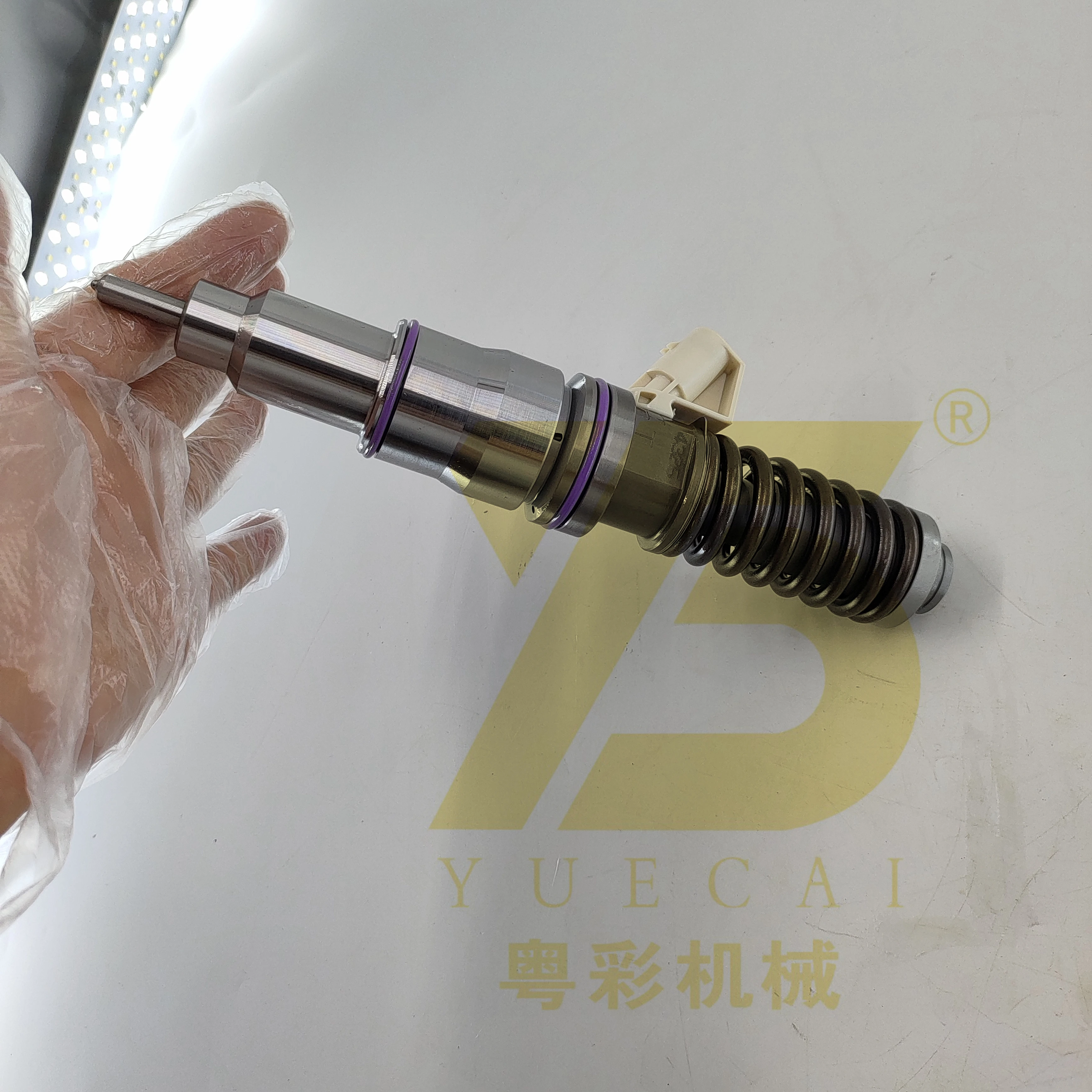 YUE CAI  Fuel Injector 3803638 00889481 03829087 3803637 3829087 889481 BEBE4C07001 BEBE4C08001 Diesel Injector