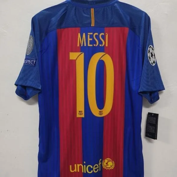 Messi Soccerwear Uniform Retro Style Polyester Material Screen Printing Red Blue Classic version thailand soccer uniform