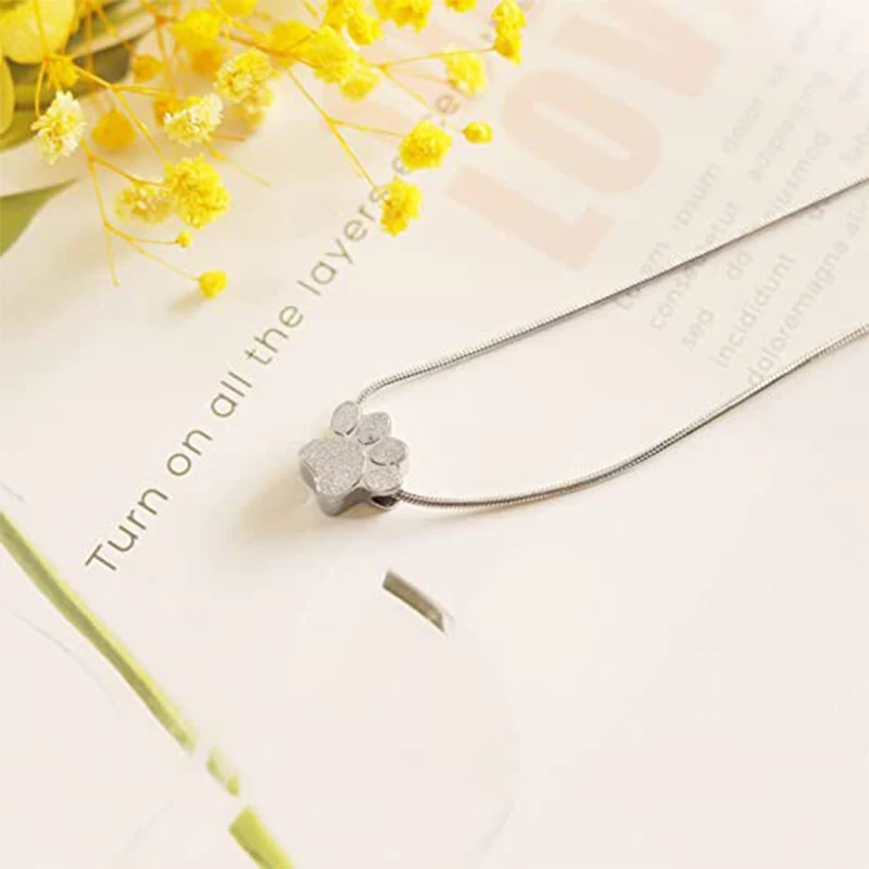 Paw Print Locket Necklace for Pet Ashes Urn Pendant Stainless Steel Cremation Charm Jewelry Memorial Dog Cat Ash Holder Keepsake