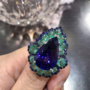 Luxury 14K/18K Gold Ladies' Cocktail Ring  Featuring a Lab-Grown Pear-Shaped Sapphire  Elegant Evening Jewellery