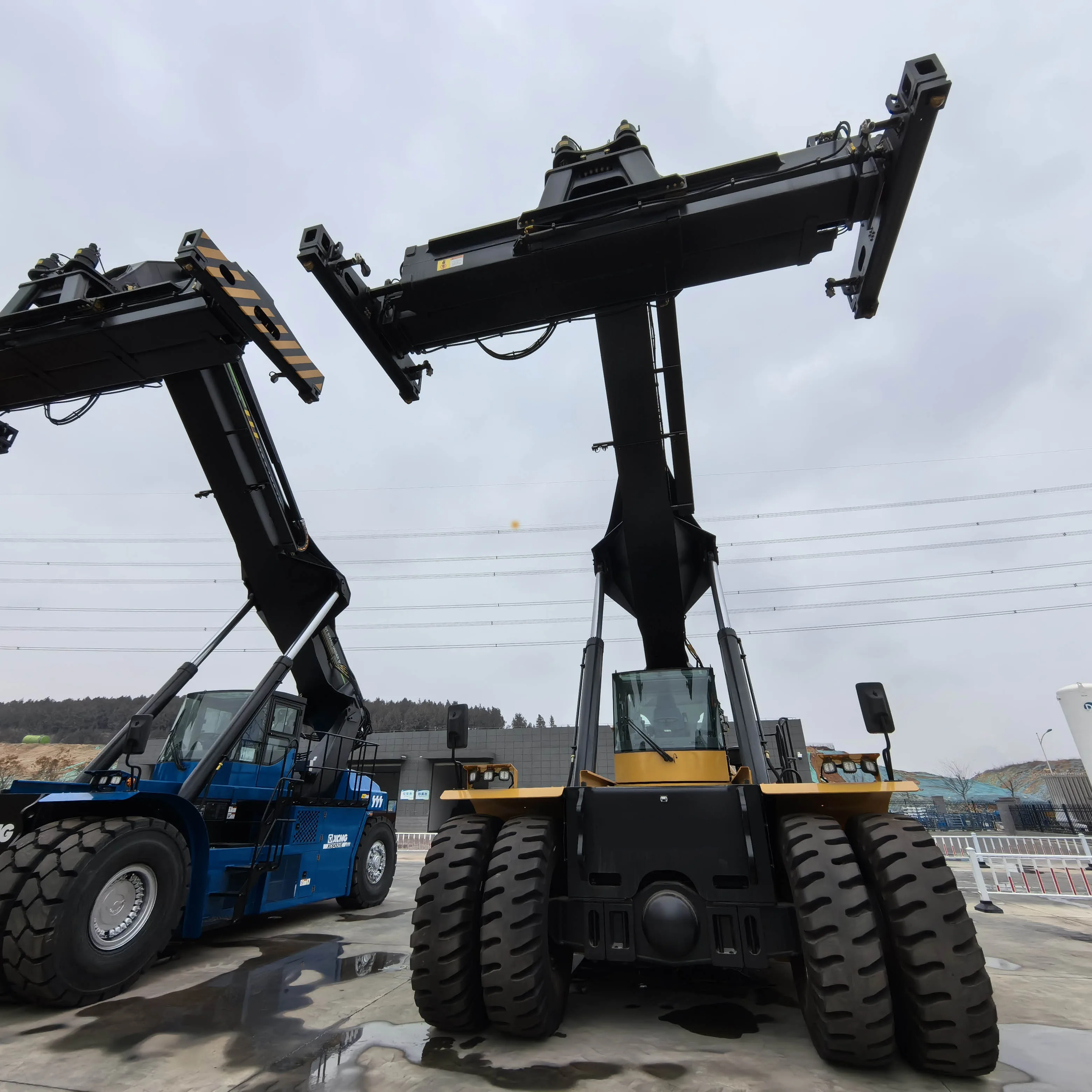 顶级品牌xcs4531k 45吨reach堆垛机,适用于价格优惠的集装箱,在亚洲很