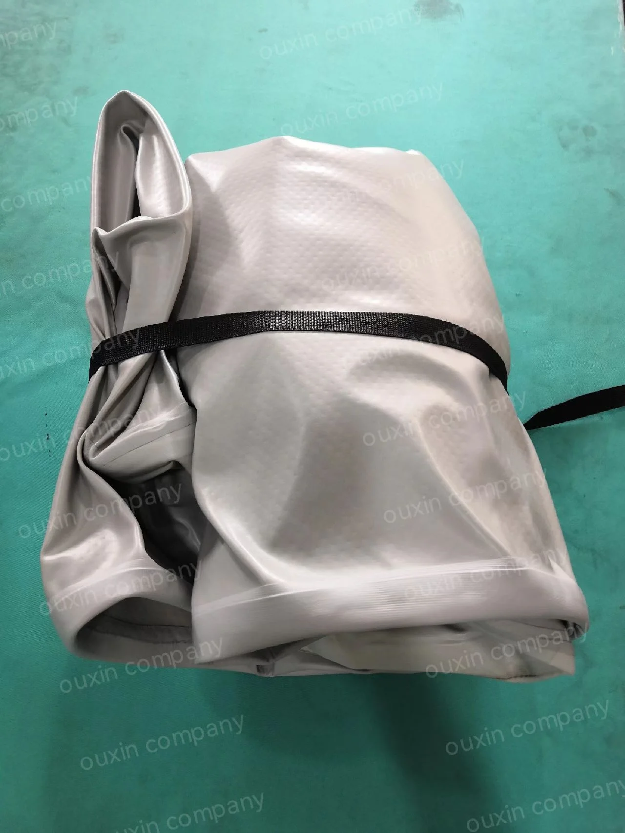 Customize Grey Drop Stitch Fabric Inflatable Ice Bath Tub for Health Recovery