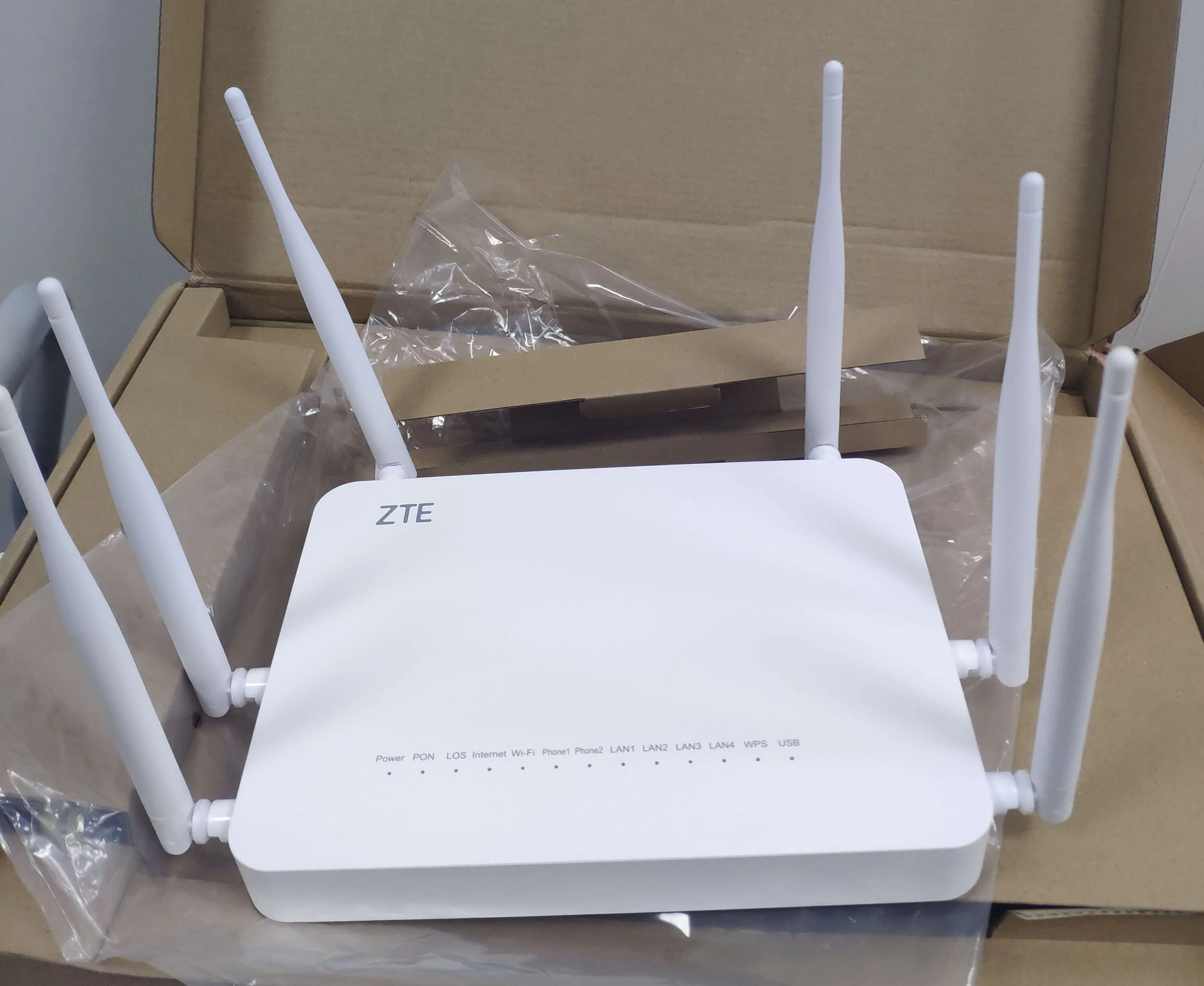 ZTE ZXHN F680 GPON ONU Router - 1GE+3FE+2POTS+USB, Dual-Band WiFi ...
