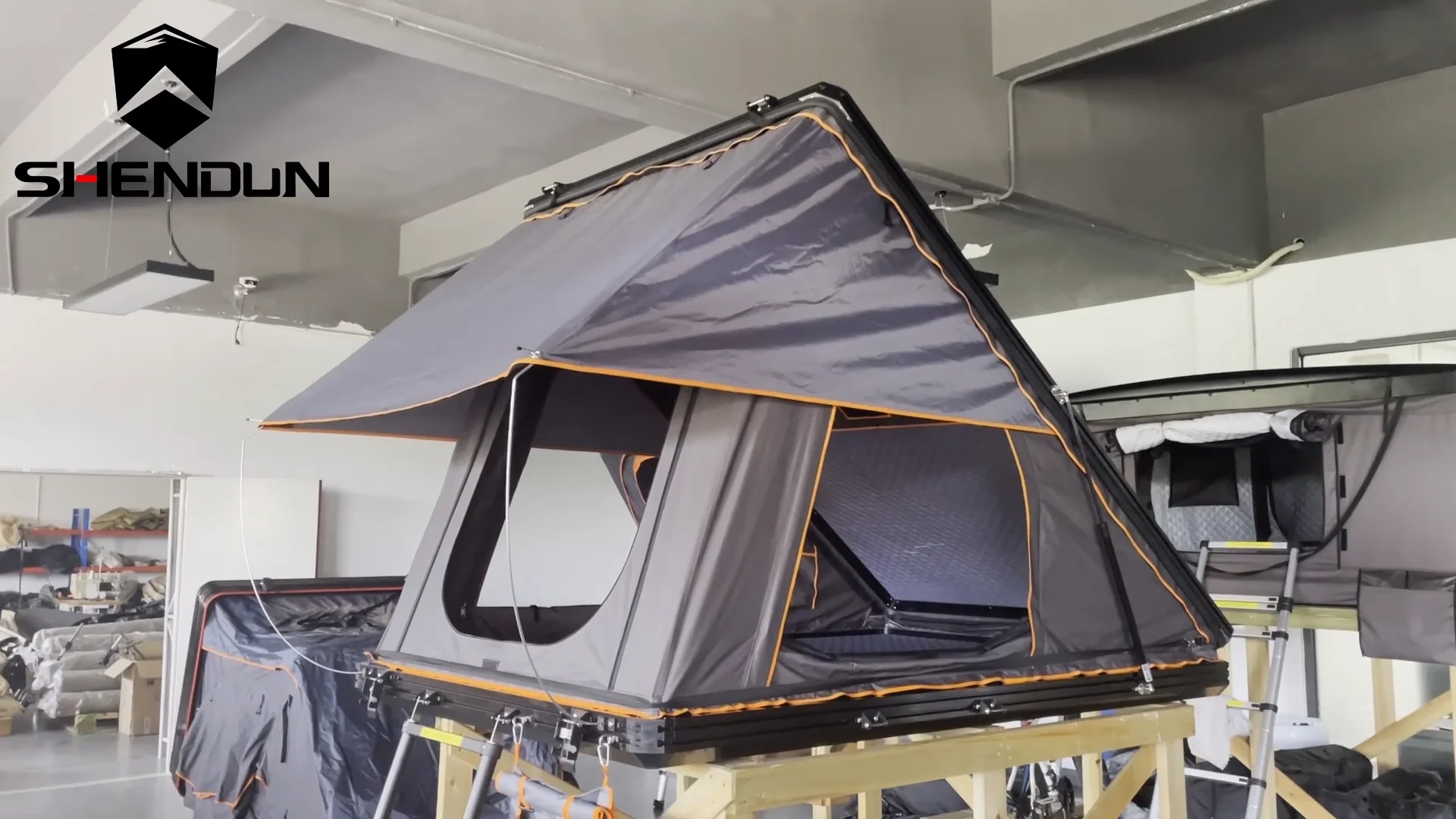 Shendun Roof Aluminum Rooftop Tent Hard Shell Outdoor Camping Roof Top Hard Shell Car Tent For