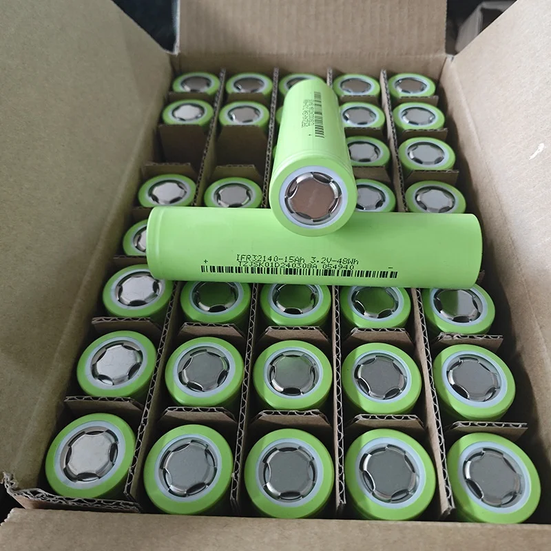 Bateria de Lítio 3.2v 15Ah Lifepo4 32140 para Veículos Elétricos