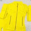 Jaune