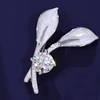 18k gold moissanite Brooch