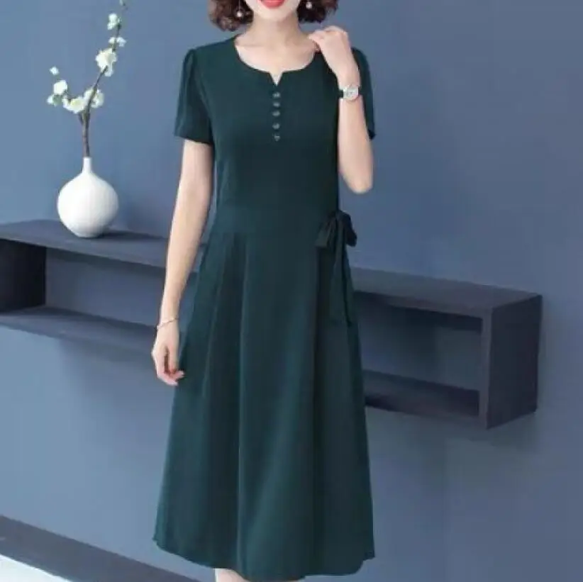 Spring/Summer Fashion Dress With a New Style 2024 New Middle Aged Mothers and Women With Waist up Skirt