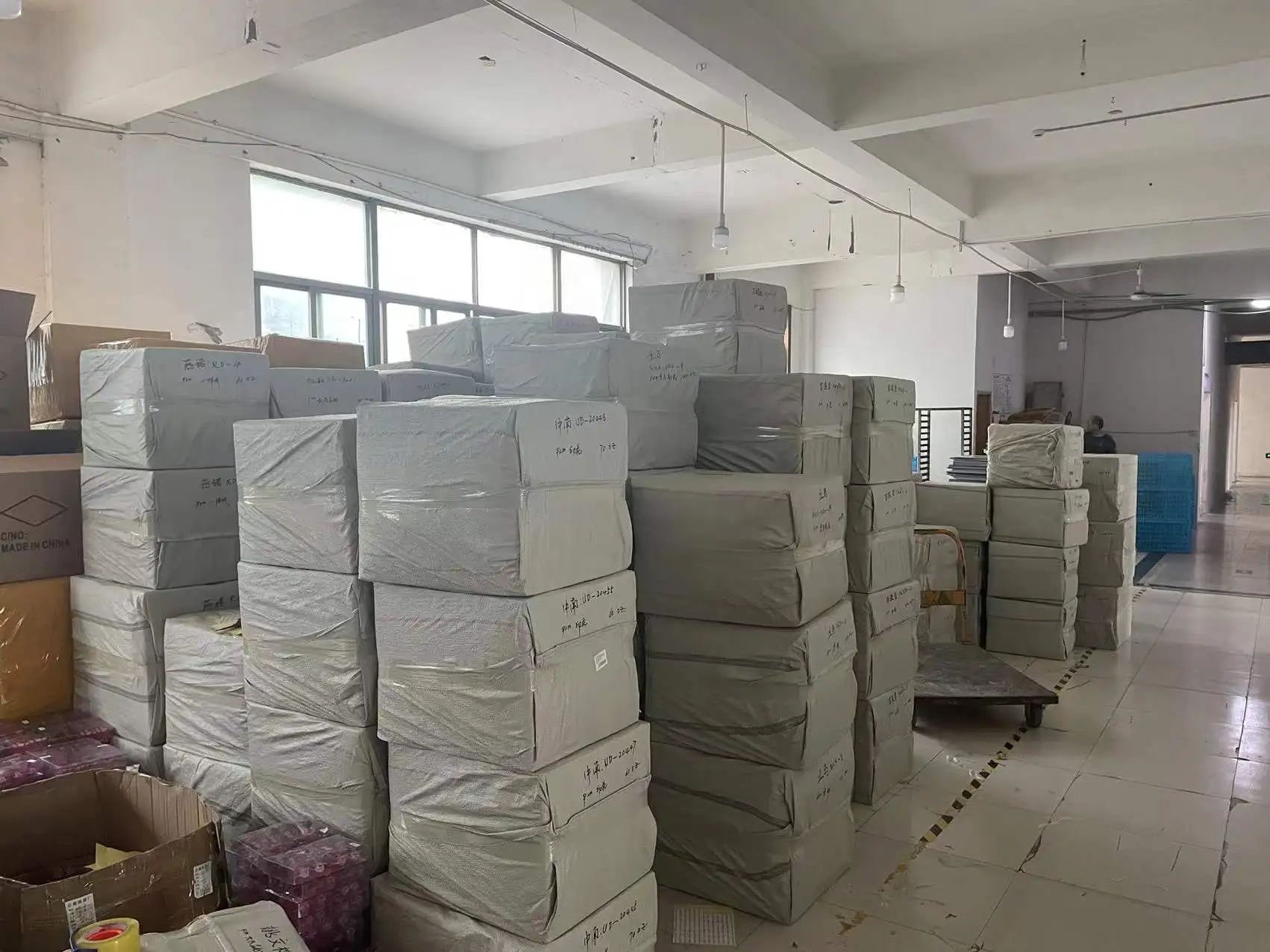 Yiwu Golace Electronic Commerce Co., Ltd.