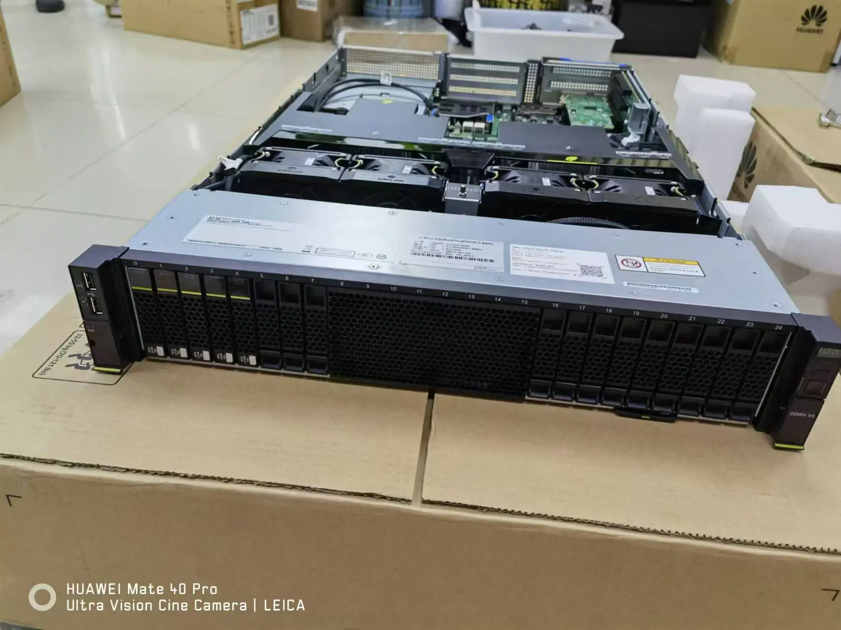 Huawei FusionServer 1288H (H12H-05-S8AEF) แร็คเซิร์ฟเวอร์ซ็อกเก็ตคู่พร้อม Xeon Silver 4210R และพื้นที่เก็บข้อมูล SSD ระดับองค์กร