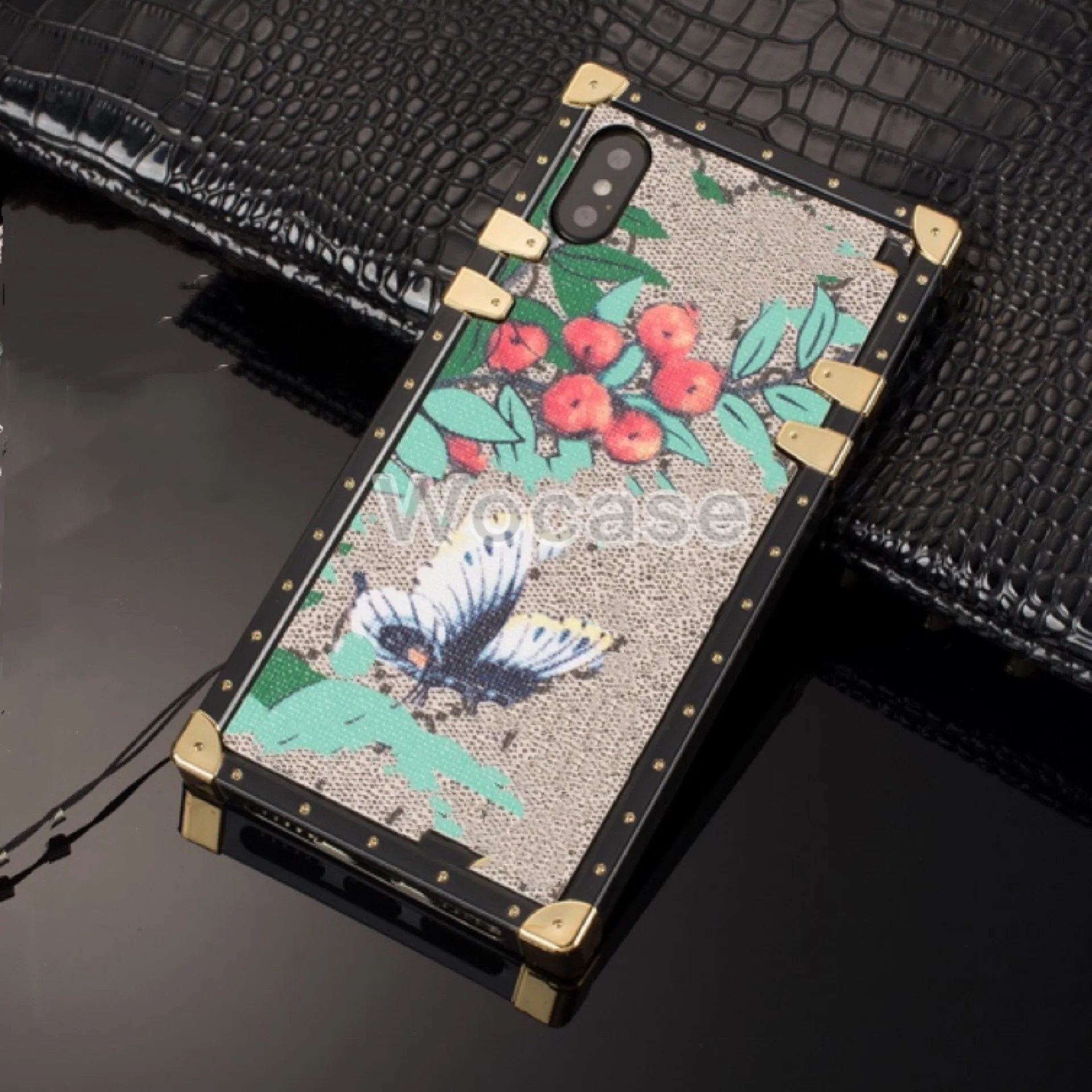 Wholesale 2022 Catwalk Square Trunk Flora Luxury Cover for iPhone