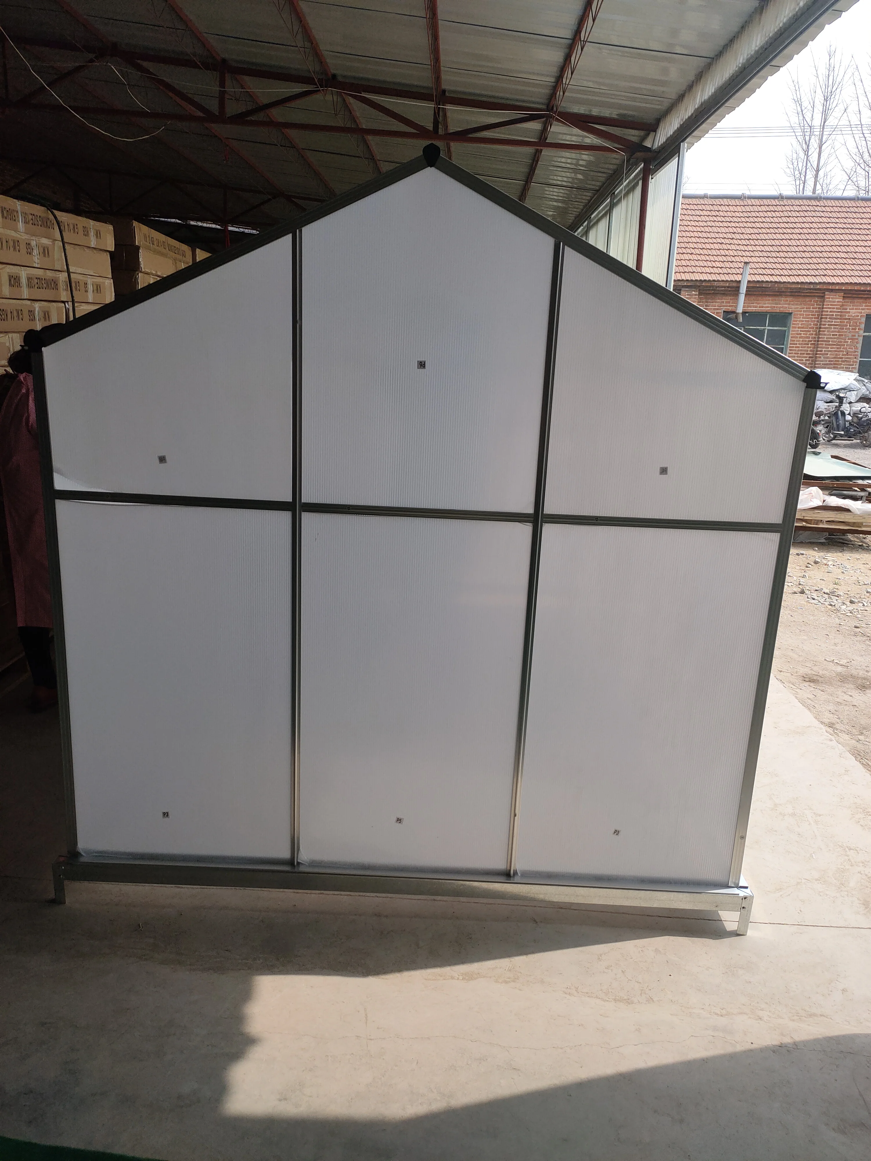 
Садовый сарай с зеленым домом и алюминиевой рамкой 