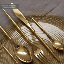 Luxury gold hammer pattern round handle cutlery knife fork spoon set creative flatware for Restaurant Home Outdoor wedding gift
