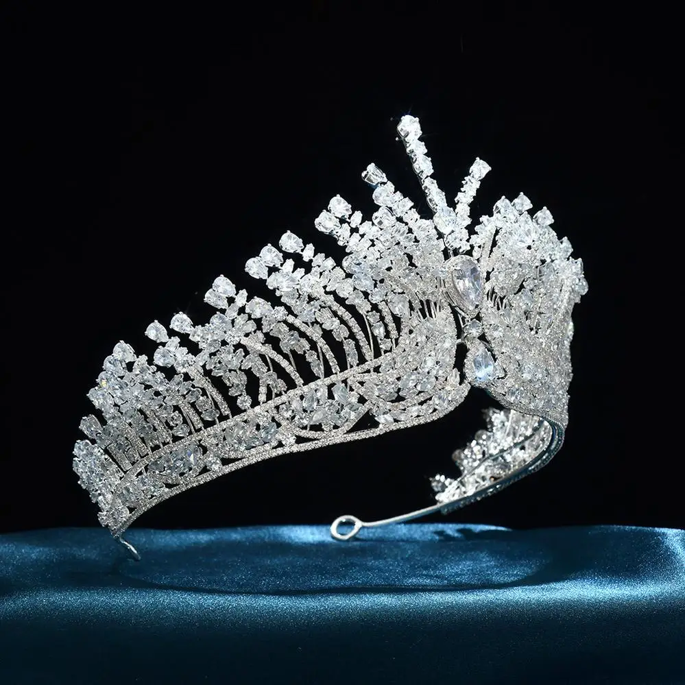 Диадема популярная распродажа оптовая продажа новая мода низкая цена для девочек Дешевые Новые поступления Oem/Odm 2024 корона на день рождения детей